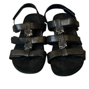 Vionic Adjustable Velcro strappy Black Sandals with silver accents size 10